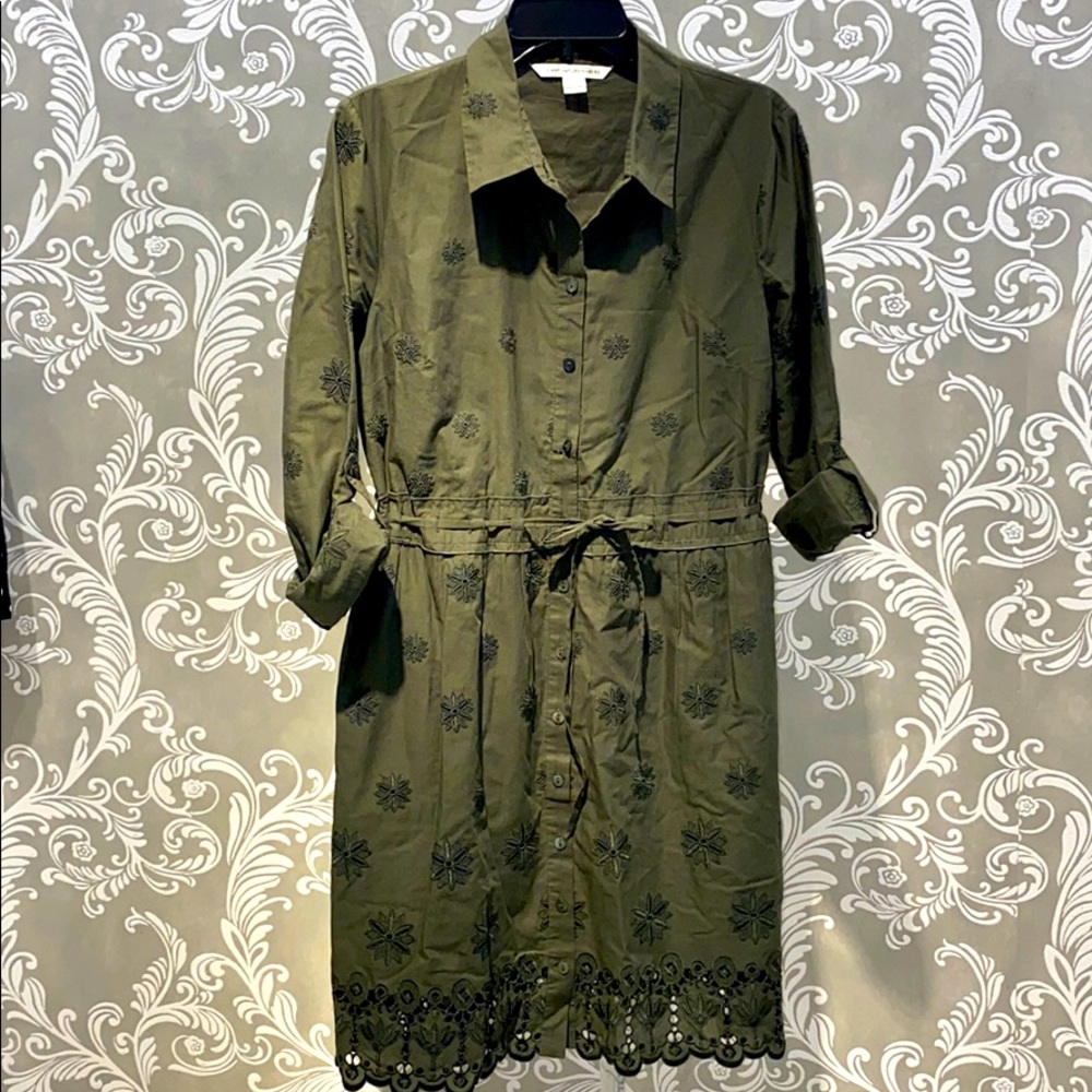 DVF ‘Ivanka’ Eyelet Lace Shirtdress